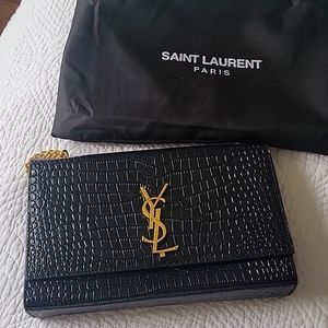 Cross body black bag